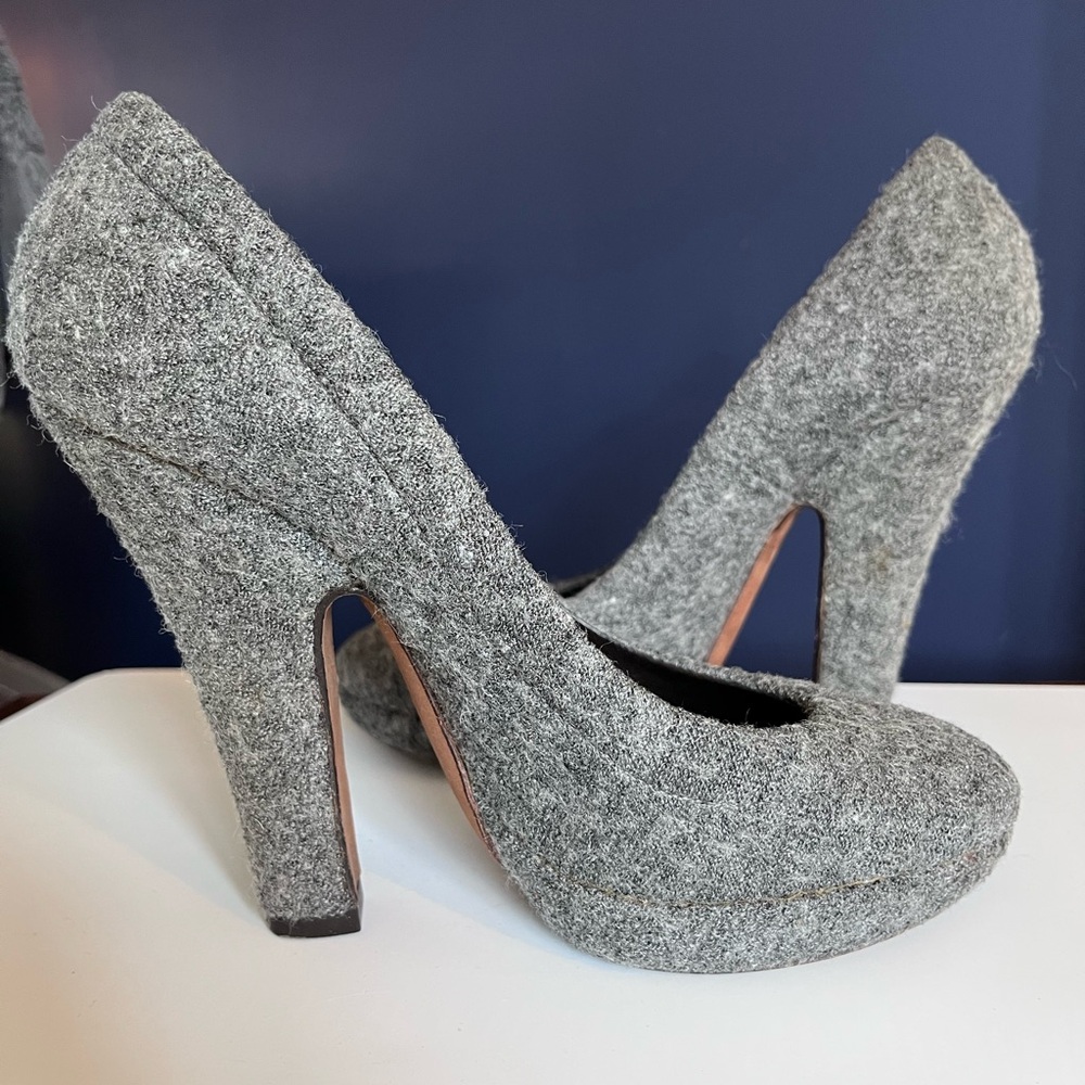 Nina Ricci Gray Wool/Leather Pumps